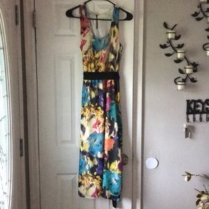 Sleeveless, multi-colored midi dress